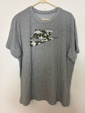 Nike Dri-FIT Gray Camo Logo Tee Mens XL Athletic Fit